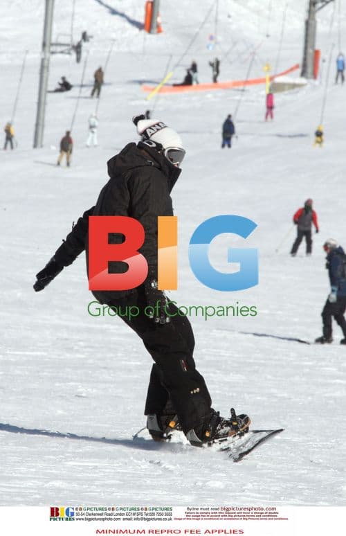 Kylie Minogue with new boyfriend in Alpes ski resort